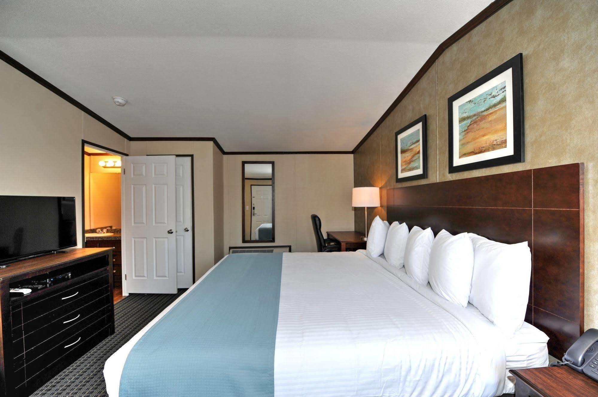 Instalodge Hotel And Suites Karnes City Exteriör bild